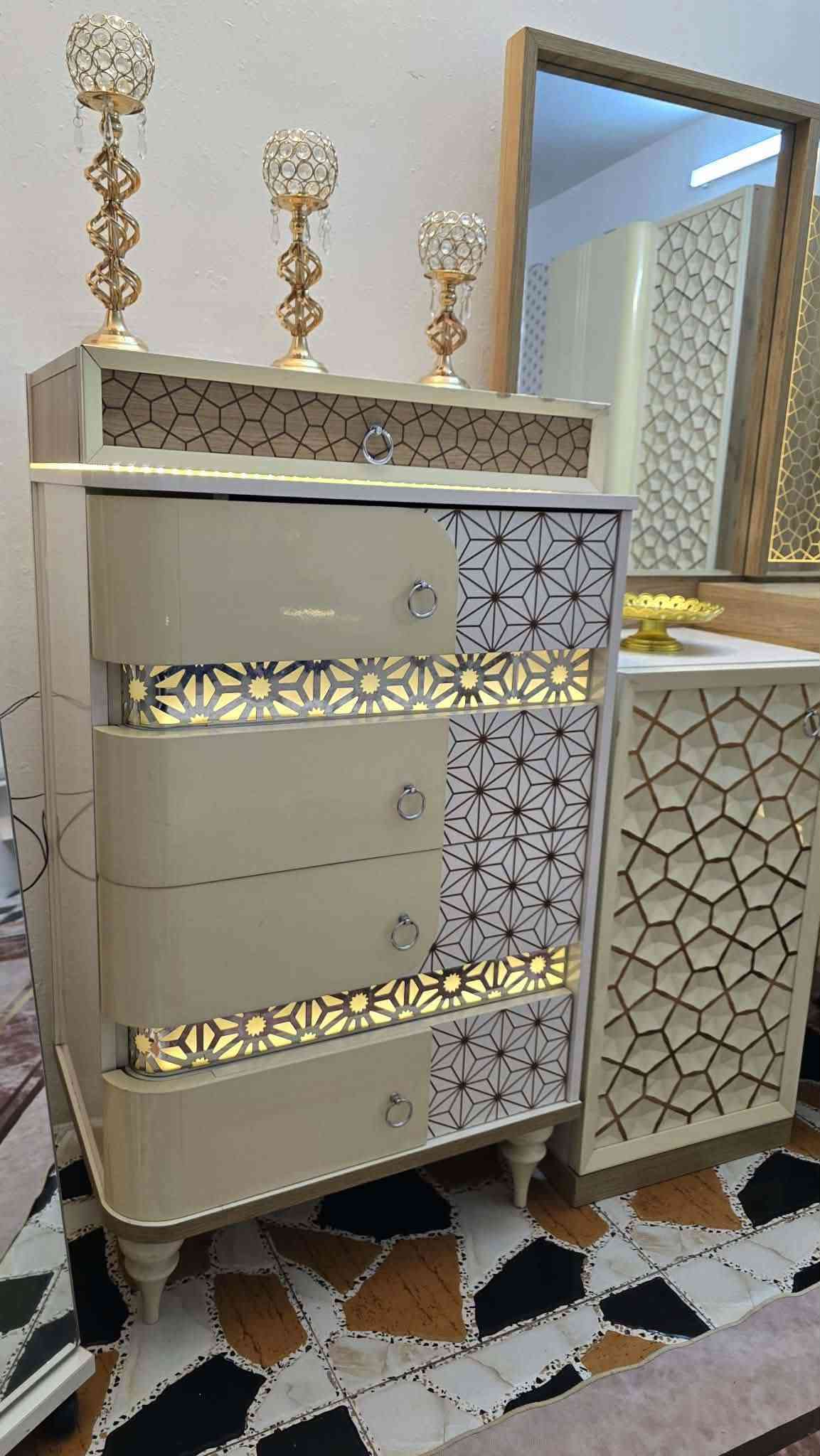 سلام عليكم غرفه تركيه نضيفه اخت جديده اناره كله شغاله خشب بلوك اصلي صبغ حراري كلش مرتبه عدد قطع 10 مكان بغداد شراي تصال على رقم
***********
 سلام عليكم غرفه تركيه نضيفه اخت جديده اناره كله شغاله خشب بلوك اصلي صبغ حراري كلش مرتبه عدد قطع 10 مكان بغداد شراي تصال على رقم
