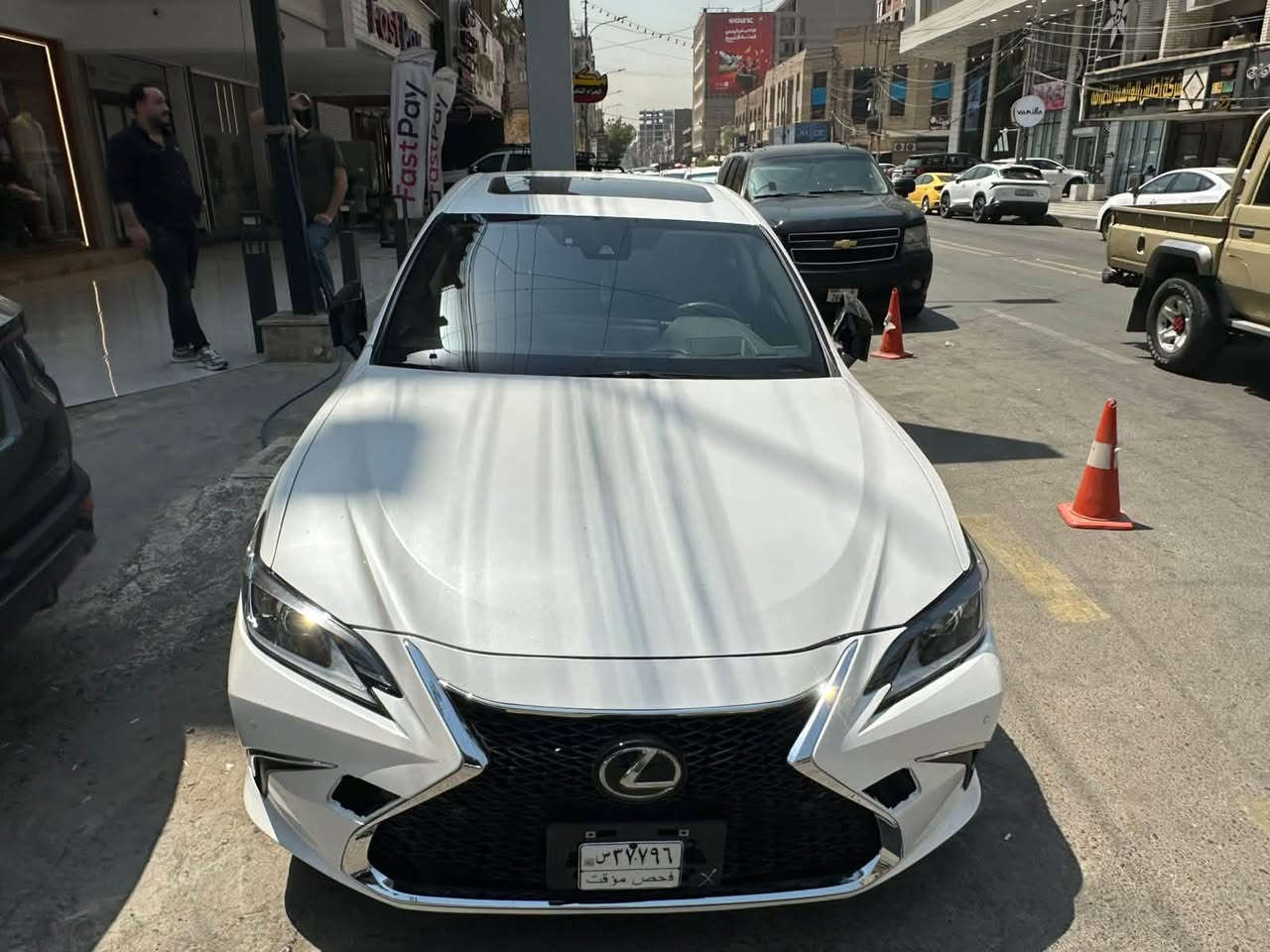 السلام عليكم
Es300h
2024
10.350km
حادث موضح بالصور 
رقم بغداد 
السعر قفل قفل قفل 275
27.500
***********
