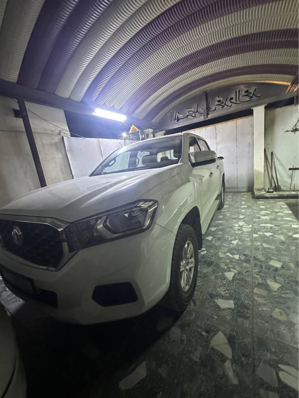 إعلان بيع  او مراوس سيارة (ام جي  T60)
السلام عليكم، أقدم لكم سيارة للبيع بالمواصفات التالية:
 نوع السيارة: MG T60 (ام جي  T60) - فور ويل (دفع رباعي)
 نوع الكير عادي  (كير  عادي)
 الموديل: 2024
 الماشية: 10,000 كم فقط
 الحالة: سيارة جديدة جداً بحالة الوكالة
 الإضافات: شادلها داش كام + أرضيات كاملة
 الرقم: بغداد (سند ملكية وتسجيل بغداد)
السعر 140 ورقه بيهة مجال  
بيع او مراوس 
 العنوان: بغداد - البلديات
للاستفسار والتواصل:
 📞 رقم الهاتف: ***********
 👤 المُعلن: سيد يونس بغداد, العراق
