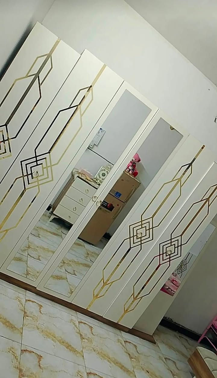 تسع قطع نضافه ٩٥٪؜ سعرها ٥٠٠ مع شد ونقل داخل بغداد  مجاناً
***********

