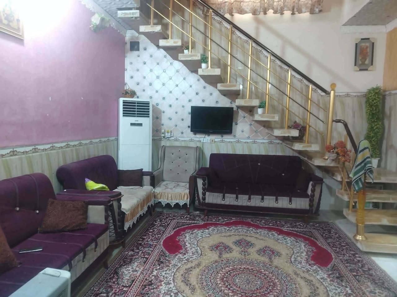 اعلان
بيت يباع عن طريق #المبادره
حي الفرات
📐 المساحة: 125 متر
📏 الواجهة: 12 ونص متر

🔹 تفاصيل الدار:صب كونكريت مسلح
طابق واحد
 • غرفة نوم
 • صالة
 • استقبال
 • مطبخ
 • صحيات
 • طارمة
للاستفسار ***********
او مراسلة الصفحة 
اومراجعة مكتب النيزك للعقار حي التاميم
