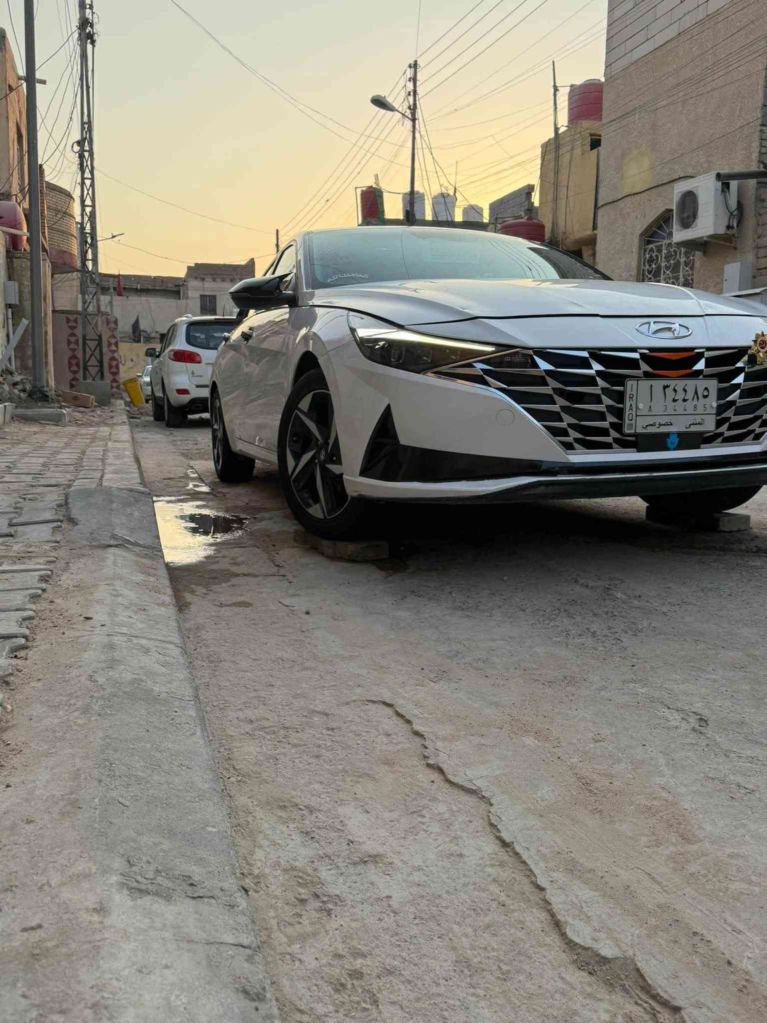 السلام عليكم النترا البيع وارد مريكي المديل 2021 السيارة حادثه بنيد ومدكر بدون دواخل رقم مثنى معوقين باقي ربع تشهر وصير حره تصدر وكاله محرك ٢٠٠دوس كير ومحرك حداده تبريد تخم تاير كله كفاله مكان السياره البصرة حي الحسين سحر خاص واتساب واتصال رقم الهاتف ***********
