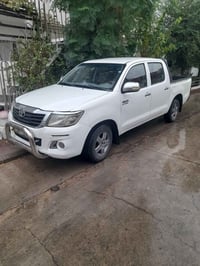 هايلوكس • ٢٠١٤ • ٥ قطع