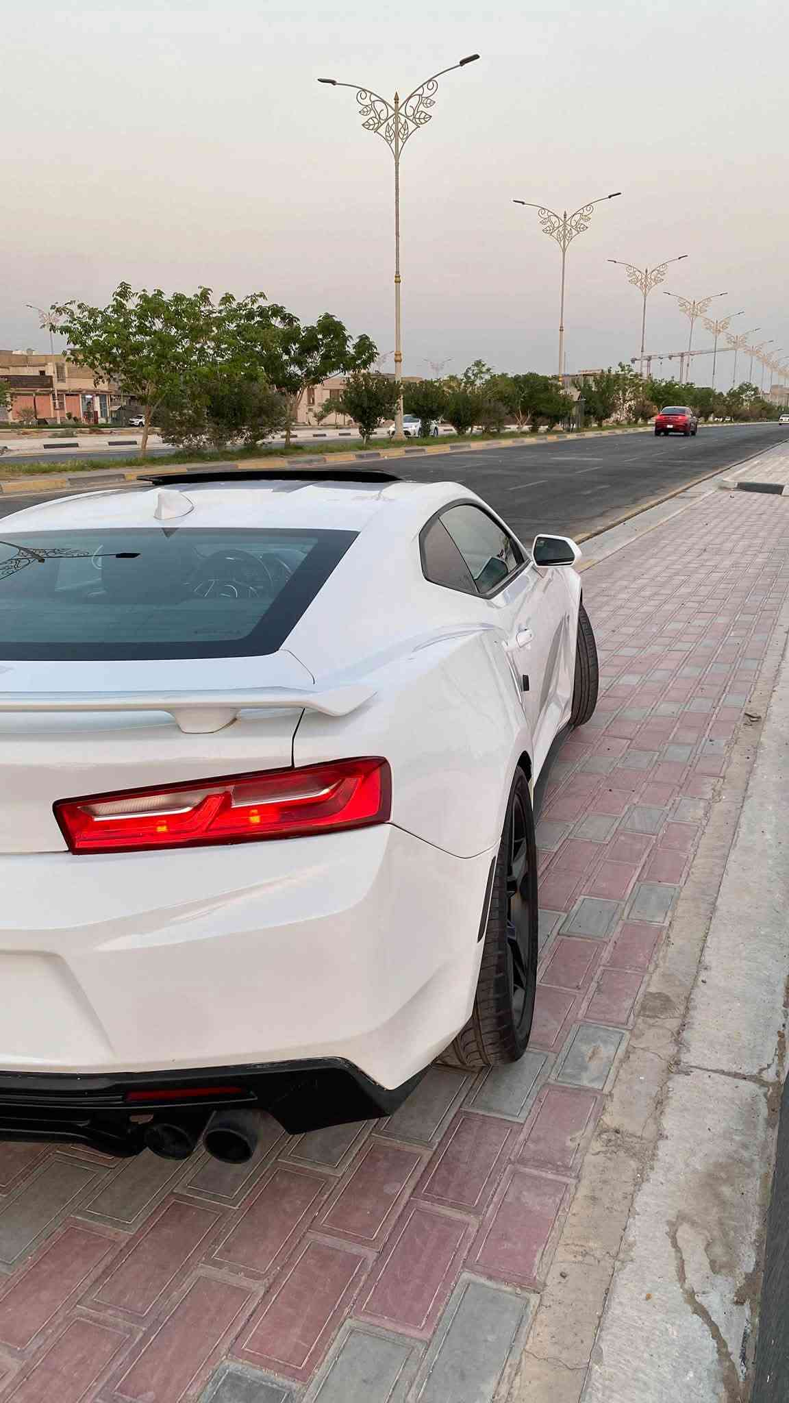 للبيع كمارو SS 
2017 خمسينية fifty يعني فول مواصفات 

داتاشو 

لدات بالبوب والدشبول متغير 

الدوسة مال سايق والصدر بيها لد

شاشة جبيرة وكامرة دوارة 

شاحنة لاسلكي

شاشة عدادات دجيتال بيها كل القرائات مال سيارة

هيتر ستيرن

كشنات كهرباء جلد احمر واسود تدفئة وتبريد وخزن ميموري 

3وضعيات قيادة 

هاند بريك بصمة 

بصمة دخول وتشغيل

مري تعتيم ونقاط عمياء

فتحة 

بريكات برمبو امامي خلفي 4 بستم

مكينة كير اكسل مكفولات 5راديترات حتة الاكسل بي تبريد مائي يعني ماكو حماوة لا صيف ولا شتة حماوة جوة 90 ثابتة 

السيارة مكفولة كفالة عامة بدون صبغ بس بيها بارد قليل بالجاملغات الخلفية شي بسيط والباقي كفالة السيارة داخلة كلين بدون حادث بيها سرقة البكلايتات الخلفية بس 

السيارة كلش حلوة من انظف الكماروات بموديلها لتقارنوها بالمهجومات 

مكينة بلاد على وضع الشركة ماملعوب بيها حتة كزوزها بلادي 
بس حجرها مشيول

للبيع او مراوس بكورلا هايبرد

 مكان السيارة كربلاء

السعر 155 ورقة وبي مجال 

للاستفسار ***********
