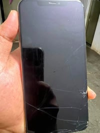 آيفون XS ماكس • ٢٥٦ • بطارية ٨٢