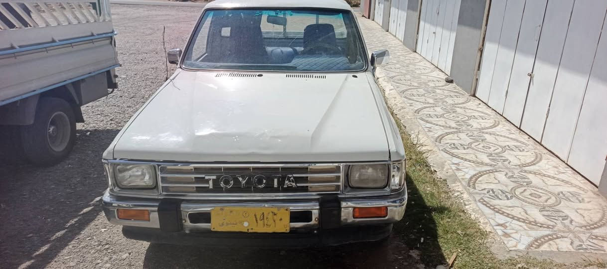 شاحنة • للبيع
