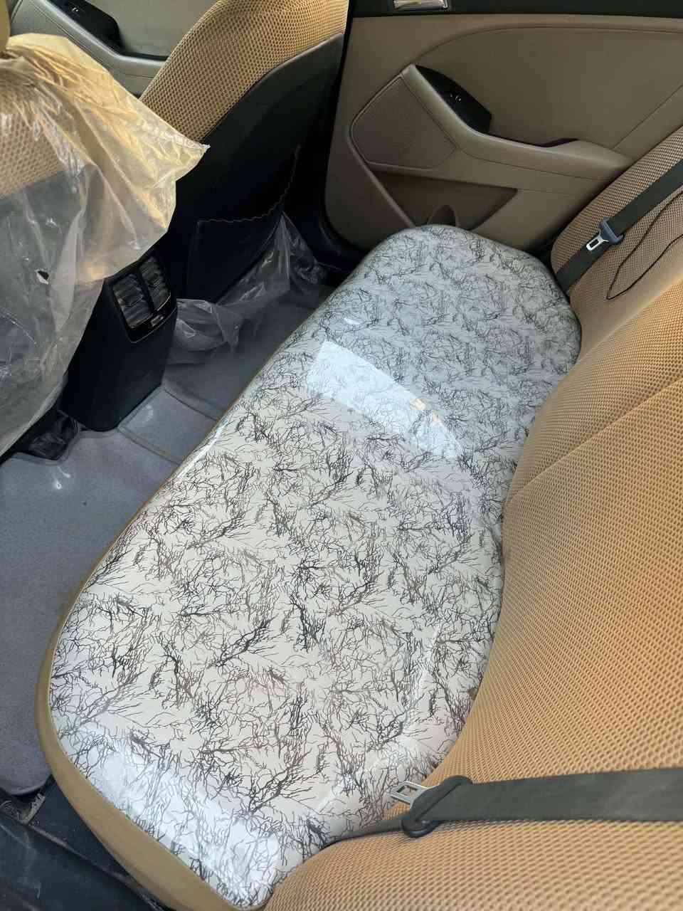 السلام عليكم موديل 12
خليجي مكينه وكير ممتازات 
تبريد ثلج 🥶
رقم بابل انكليزي باسمنا 
داخل هزه جديده 
مكينه 2400 
سياره مصبوغه حزام اثر شخوط 
مكان السياره حله 
85 وبيها مجال 

‏‪***********‬
