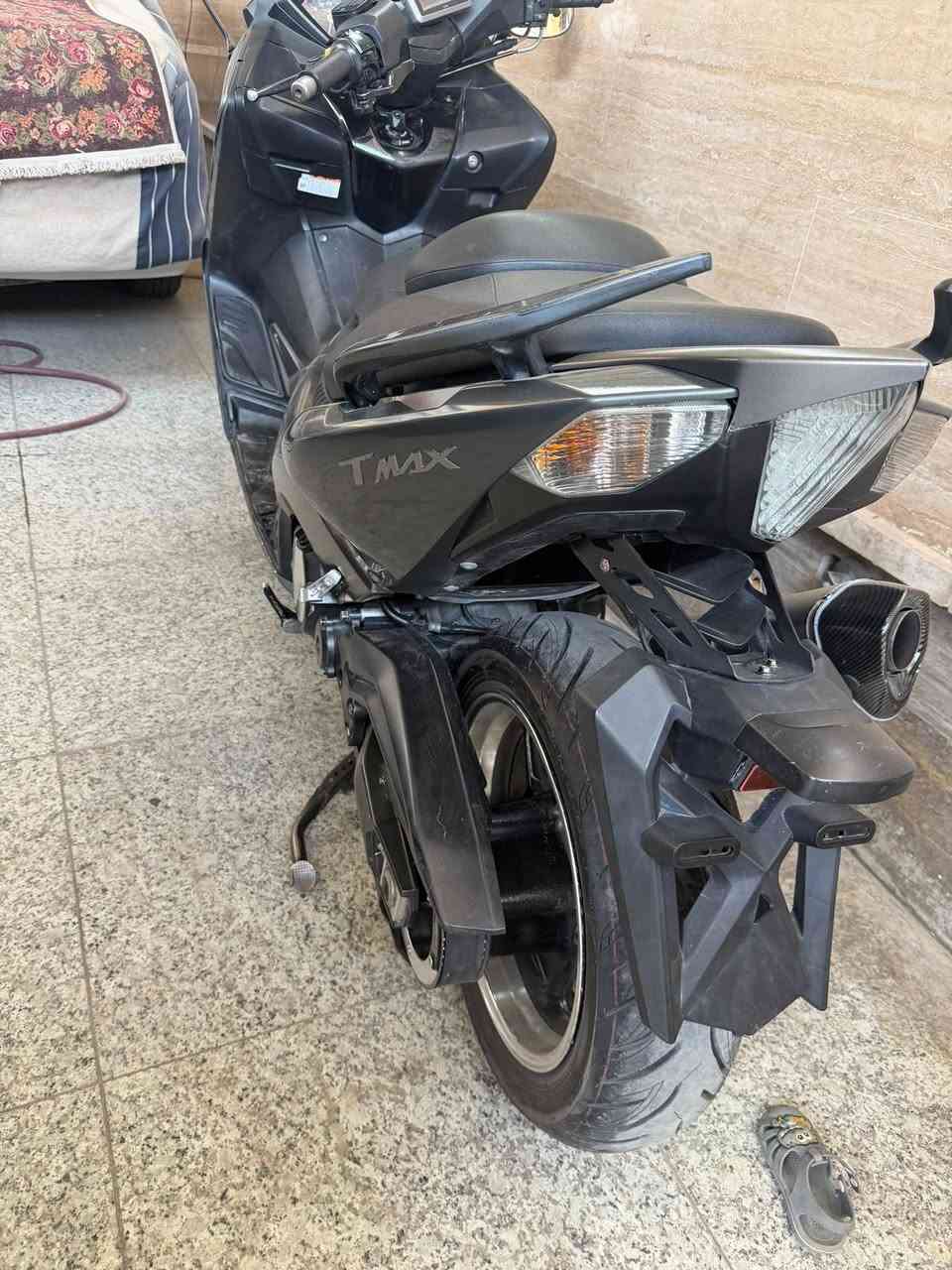 سلام عليكم  تي ماكس  مديل 14دراجه جديده بس طلع بيه صوت خفيف ما عارف  وين وتراي وين ما يعجبك السعر. ٢٧وبيه مجال  مكان بغداد ***********

