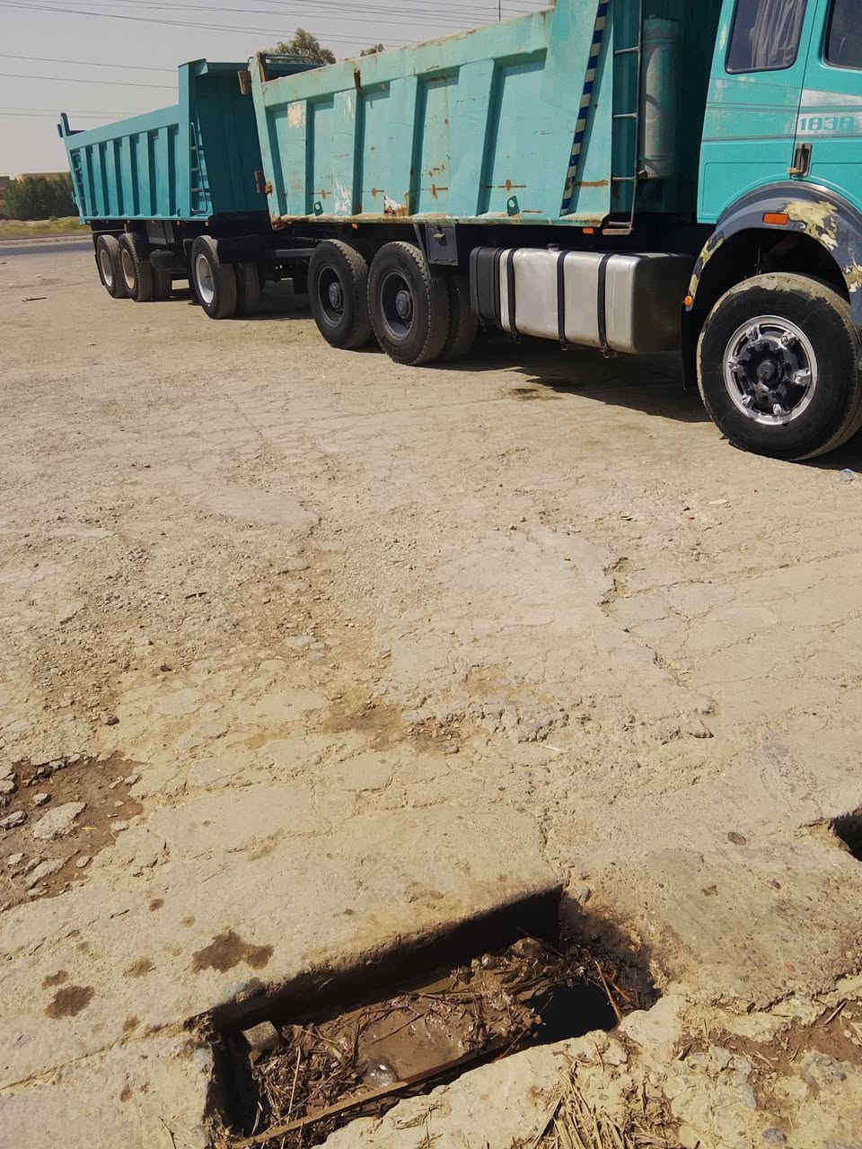 مقطوره للبيع ارتفاع 135طول 725عرض230 باب دفتري حداد علي ربيع تاجي براد 16دناكير الماني للستفسار ***********
