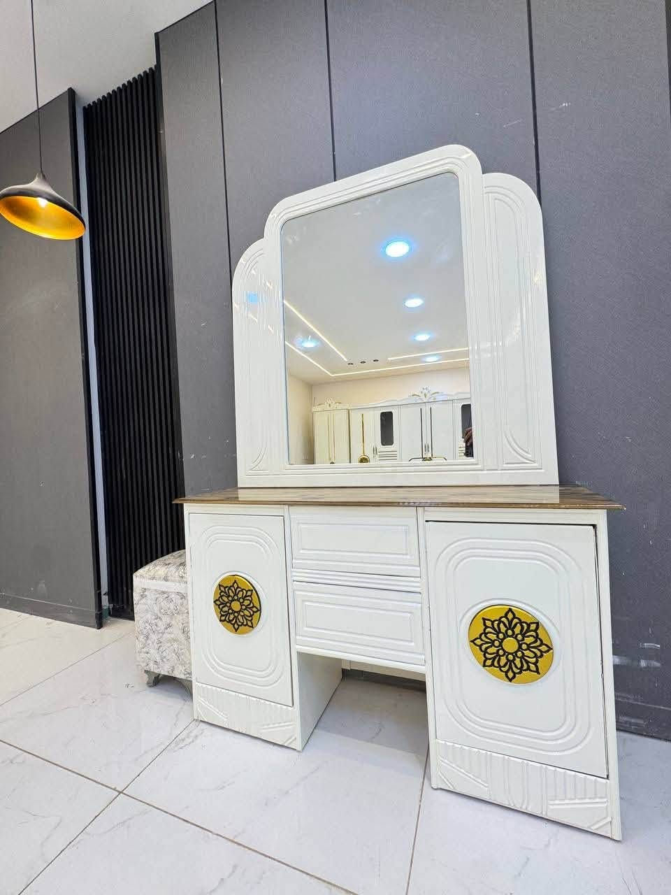 ~ قسم غرف نوم / 2 نفر ~
• غرفة نوم صاج تصميم حديث .
• الخارج صاج 4 ملم MDF .
• الداخل صاج 3 ملم .
• صبغ مرمري درجة أولى .
• عدد قطع الغرفة 7 قطع :
1- سرير قياس 200 × 160 سم .
2- ميز جانبي ايمن قياس 50 سم .
3- ميز جانبي ايسر قياس 50 سم .
4- زاويا ارتفاع 200 سم ، عرض 80 سم .
5- ميز بلازما .
6- ميز مرآة ارتفاع 200 سم ، عرض 120 سم .
7- كنتور 6 ابواب ارتفاع 215 سم ، طول 315 سم .
• القطعة الثامنة ( طابورية ) حسب الطلب .
• يسعدنا تواصلكم ويانا عن طريق :
1- مراسلة الصفحة .
2- وتساب : ***********
• يتوفر توصيل لجميع محافظات العراق .
FU Adverts 
#fuadverts
