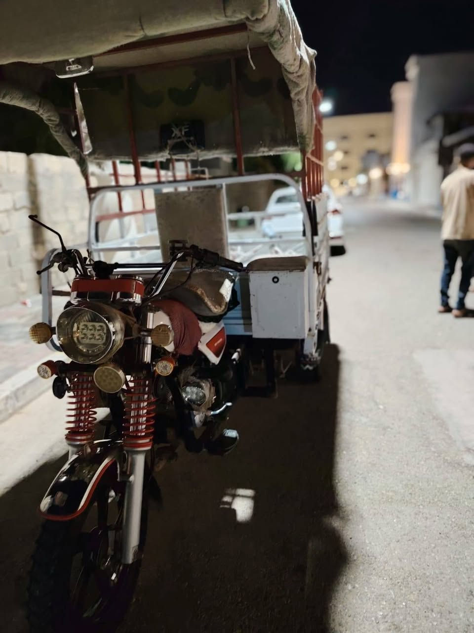 السلام عليكم
ستوته موديل ٢٣ مسجله بأسمي عارضها ب 2700 مليونين وسبعمائه الف وبيها مجال
للاستفسار الاتصال على الرقم ***********
