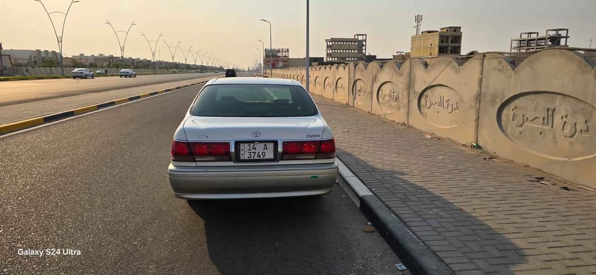 يا الله جنون للبيع مواصفات كالاتي :-
السيارة للرغابه والجنايه 
محرك 3000 vvt فيشتين
فتحة سقف تلث دكم 
برده خلفيه شاشتين كامره fHD
رقم بصره الجديد 
سنويه لغاية ال٢٧ 
تخم تاير جديد 
حداده جديده صدر وخلفي
تبريد ثلج 
كشنات كهربائي 4 كشنات
لايت LED .
والسياره نظيفه وبيع مستعجل جوه السوك . 
السعر 138$ 
وبيها مجال كلش قليل . غير متوفر على النت اتصال فقط . الموقع 🕸 بصره ابي الخصيب 
هـ /*********** ابو الخصيب, البصرة
