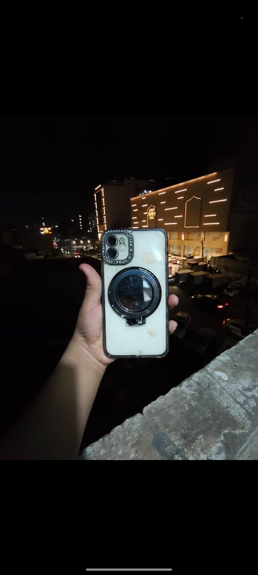 سلام عليكم ايفون 11 عادي للبيع نضيف جدآ وبطاريه 85 السعر (200) الف رقم *********** مكاني بغداد المنصور ما متواجد خاص
