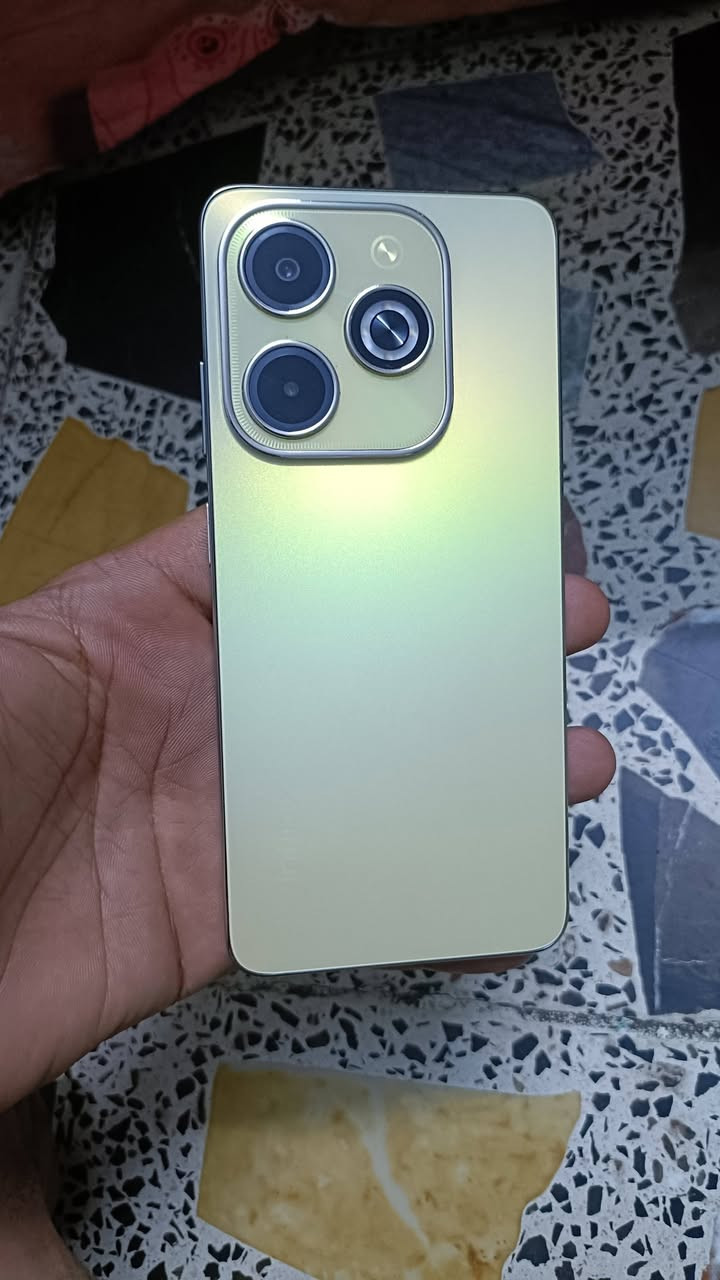 انفنكس هوت 40i ذاكره 128 مع شاحن اصلي بدون باكيت جاز لووك ما مصلح مكفول للبيع السعر 125 مكاني بغداد الشعب حي اور ***********

