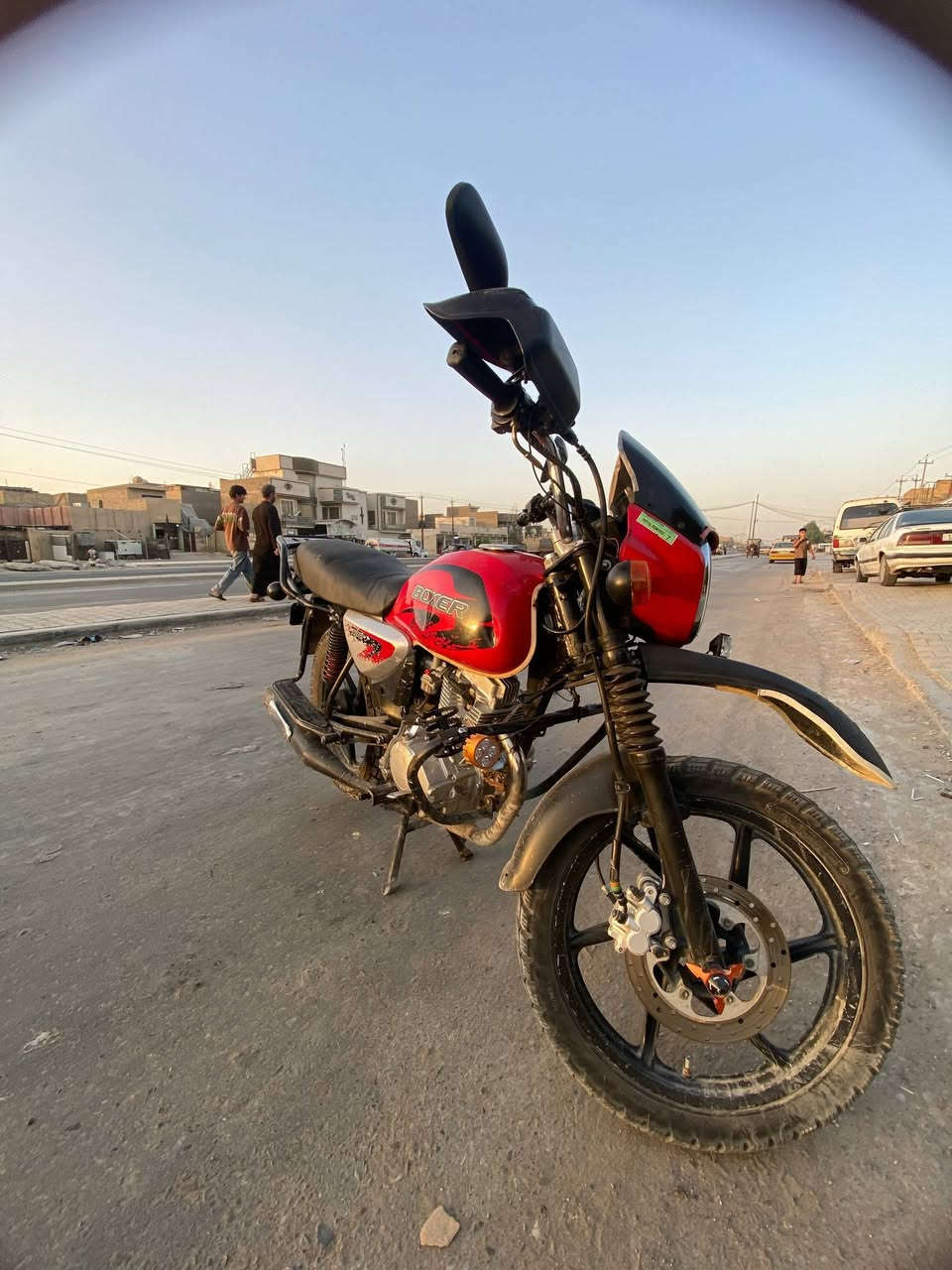 دراجه بوكسر محرك ايراني محركه موديل24 دراجه بيه ولفات دراجه نضيفه كلشش بس عوزه ترتيب سعر 650وبيه مجال بسيط للشراي مكاني مدينه الصدر رقم الهاتف***********فقط واتساب
