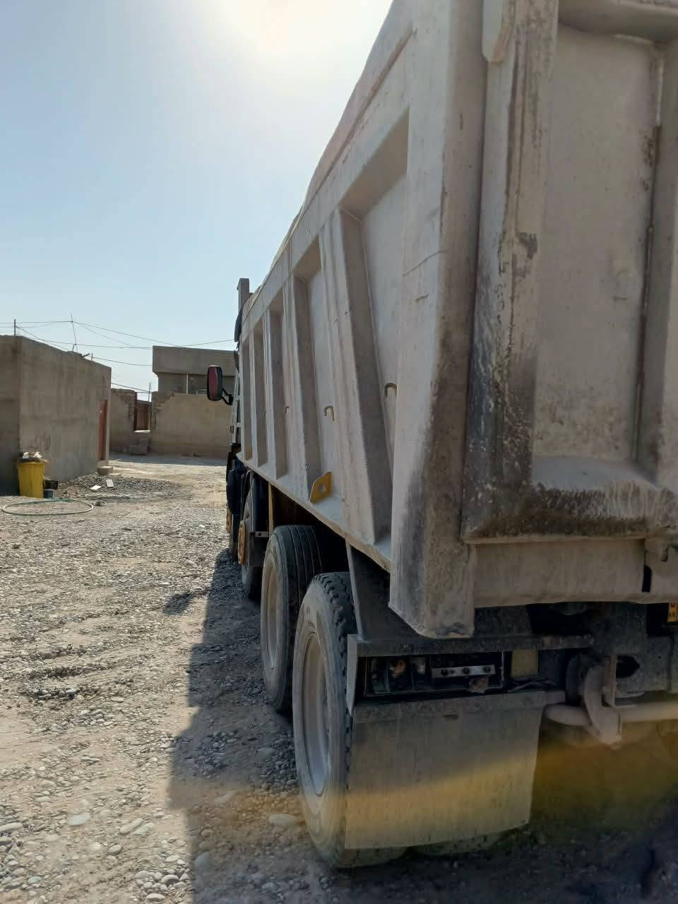 سلام عليكم كلاب فولفو عقرب
موديل 2000مكفوله كفاله عامه 
محرك كير اكسل كلو بشرط 
شاصي مكفول لا فطر ولا صبق 
قماره قطرت صبق مابيه كلاب بلادي عقرب
مجموعه توبلان
تخم تاير فقط 3تواير نص عمر
رقم سليمانية دولي بسمي شرط التحويل 
السعر 430و بيه مجال قليل
هاتف ***********

