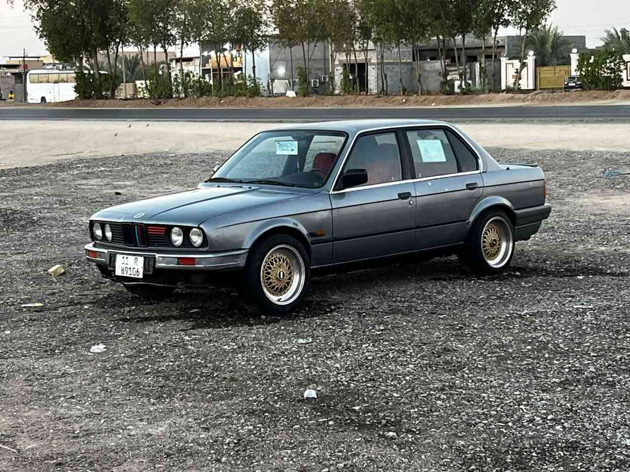 بي ام زعره حجم325i المرغوب مديل 1991رقم بغداد الدولي تحويل ثاني يوم سنويه 2031هزه جديده طخم تاير حداده كله جديد شاشه كير عادي كزوز رياضي محرك مفتوح 6سلندر توني شاده طخم ويل تبريد كامل وكلشي شغال بس ربط البوري من بدلت محرك ما ربطوه لايت زنون السعر 35وبيها مجال المكان بصره الدير ***********.....
