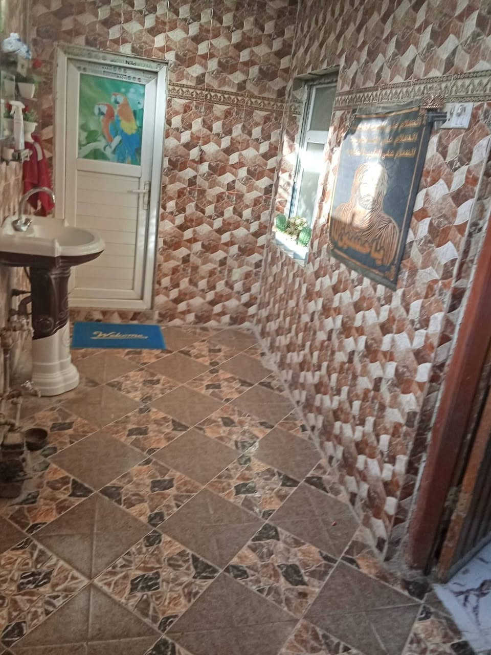 السلام عليكم 

بيت للبيع _  حي المعلمين 

مساحه البيت _ 120 متر 

 الطابق الاول _ غرفتين +صاله +مطبخ +استقبال 

الطابق الثاني _غرفتين  +صاله 

للاستفسار الاتصال على الرقم ***********

تابع الصفحة لتصلك جميع العروض

مستعدون لعرض وتسويق عقاراتكم ماعليكم سوئ أرسال التفاصيل علئ الخاص

