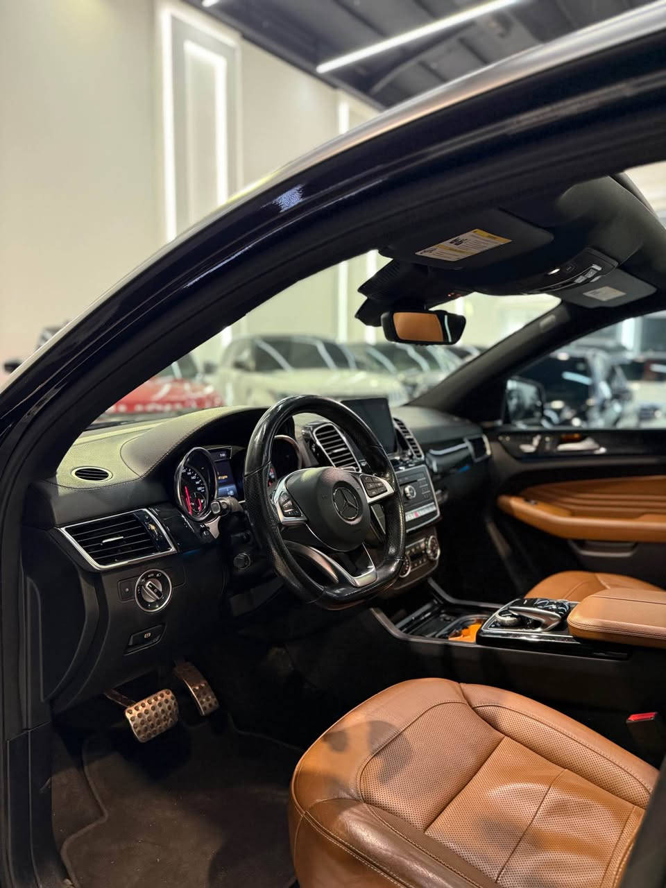 GLE 43 AMG • وارد امريكي • بدون صبوغ