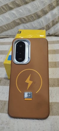 POCO M7 جهاز جديد مامستخدم  ذاكره 256 ملحقات كامله / كارتون +شاحنه 33و...
