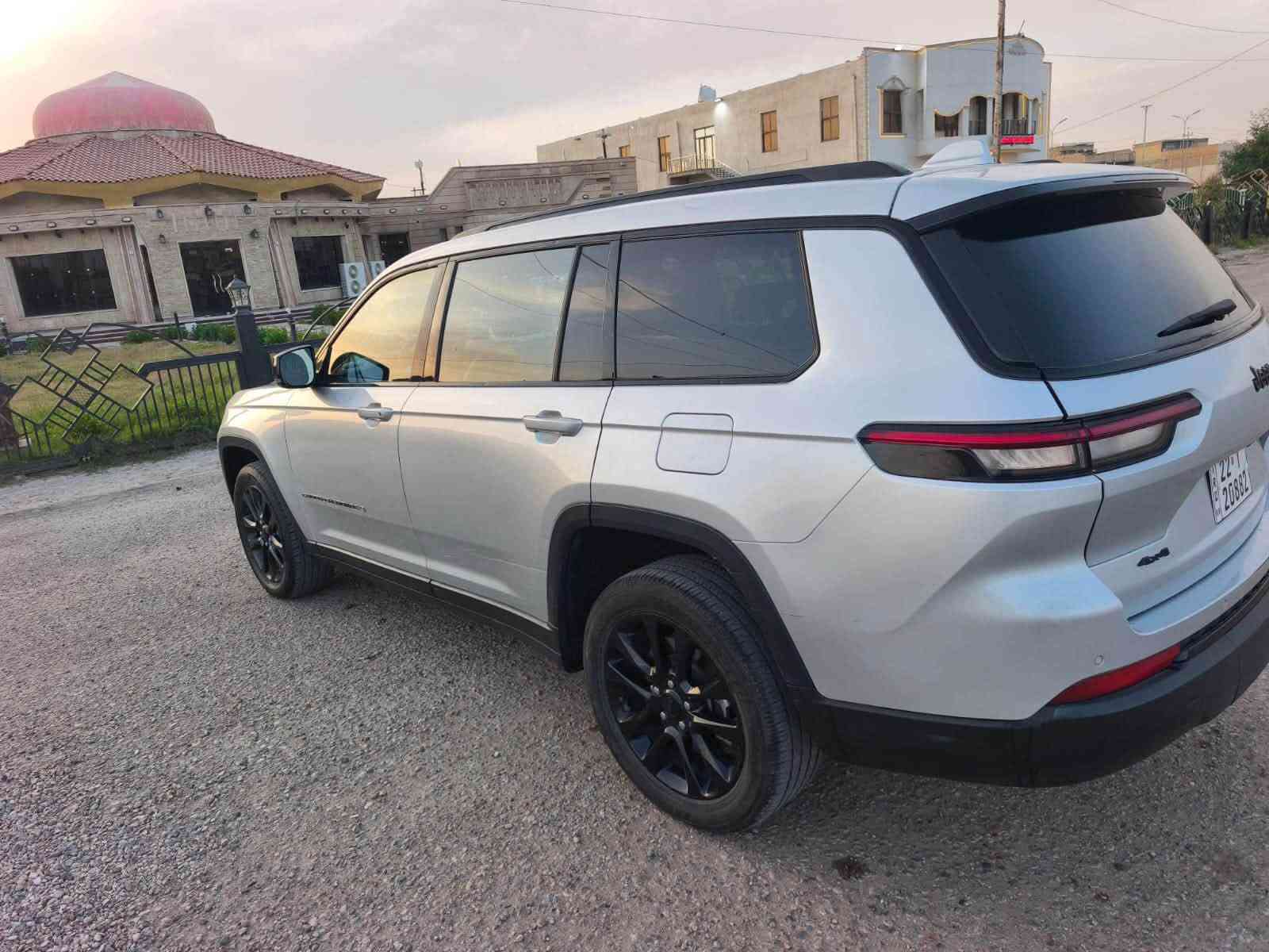 سلام عليكم ….
جيب لاريدو لتمد 2023
رقم اربيل 
ستة سلندر
مكينة وكير وحدادية مكفولات وعلى البلاد
7 راكب
تحديد المسار
اوتو بارك 
جلد اسود + كنتارة 
شاشة وكامرا دوارة 
حساس خلفي 
جنطة كهرباء 
رادار 360 درجة 
كشن كهرباء
نقاط عمياء 
اشارة+ اشارة ترحيب بالمري
اوتو درايف 
ماشية 19000 mi
مبدل بيها بنيد نفس اللون + صبغ جاملغ الايمن 
ملاحظة السيارة بيها كلير بدون معجون من امريكا صفحة السايق 
السسيارة جاهزة ماناقصها برغي 
موجودة بالعمارة وهذا رقمي 
السعر 245$
***********
