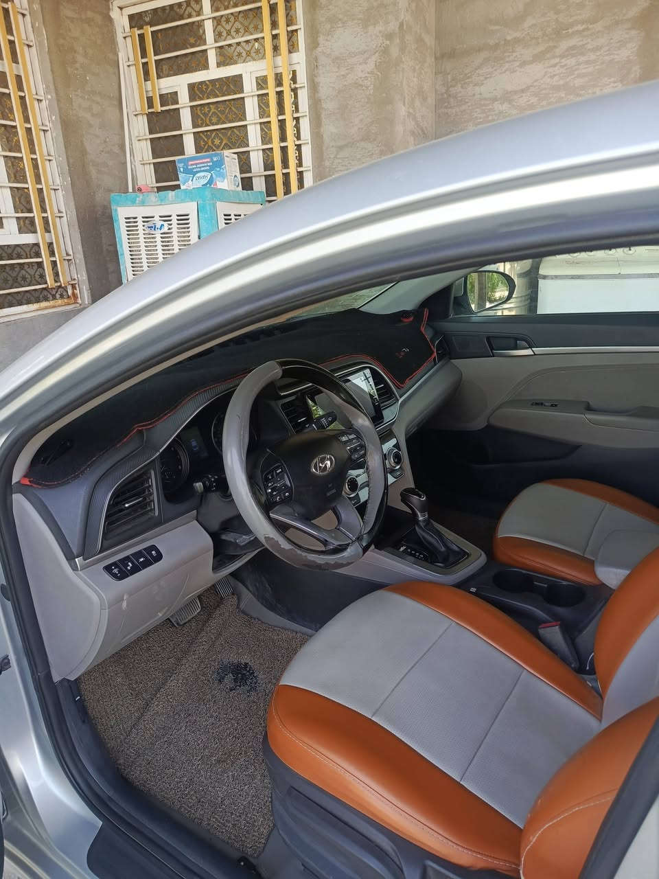 #للبيع انتره وارد امريكي 2019 سياره نظيفة الضرر بسيط بنيد مبدل فقط دواخل نظيفة  رقمه بغداد الشراي يتصل هاتف *********** كورك ***********
