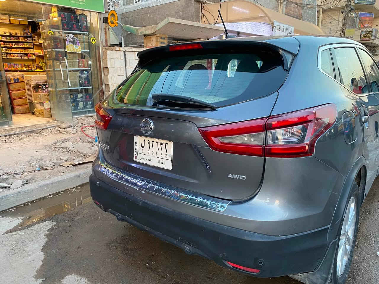 نيسان روج 2020sبيه نقوصات قليه 3قطع صبغ حادثها بمريك جاملغ وبنيد
بل عراق جاملغ خلفي  مكانها منصور سعرها(115)14رمضان***********
