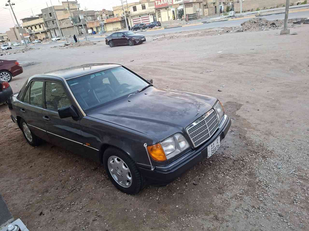 مارسيدس دب مديل 1992رقم بغداد انكليزي سنويه جديده  تبريد شغال  كير ومحرك خراطيم  سعرها48وبيها مجال مكانها كربلاء حي النصر ***********
