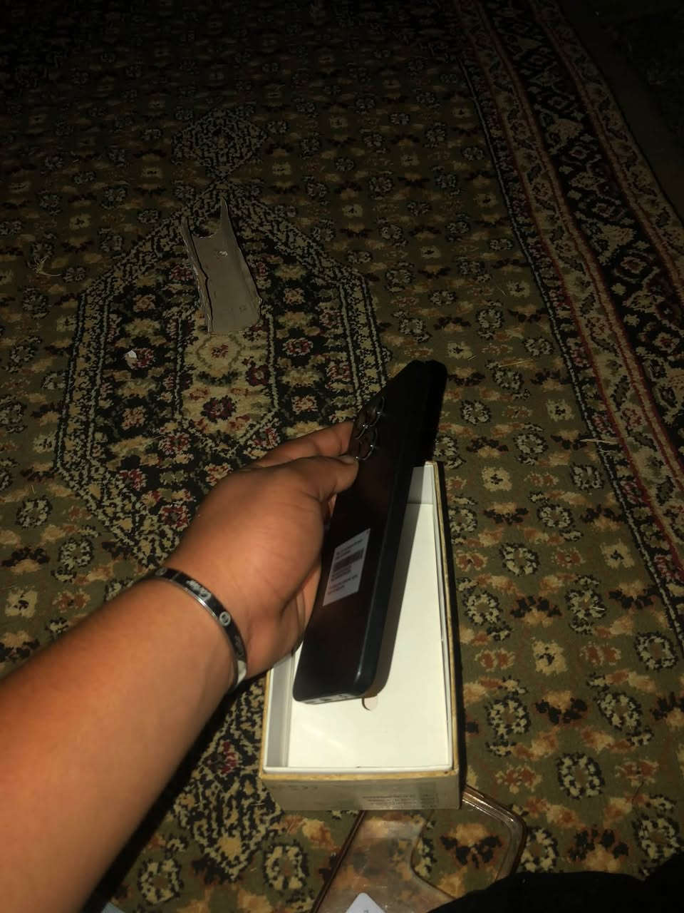 هونر X6a الجهاز نضيف ما مفتوح وله مبدل اي شي بي ملحقاته وياه كارتونه وشاحنته وياه
الذاكره ١٢٨ گيگه بايت البطاريه ٥٠٠٠ ملي امبير 
نضافه ١٠٠/١٠٠ مستخدم شي قليلللل 
السعر ١٥٠ وبيه مجال يذا شراي 
        
الرقم الاتف ***********
