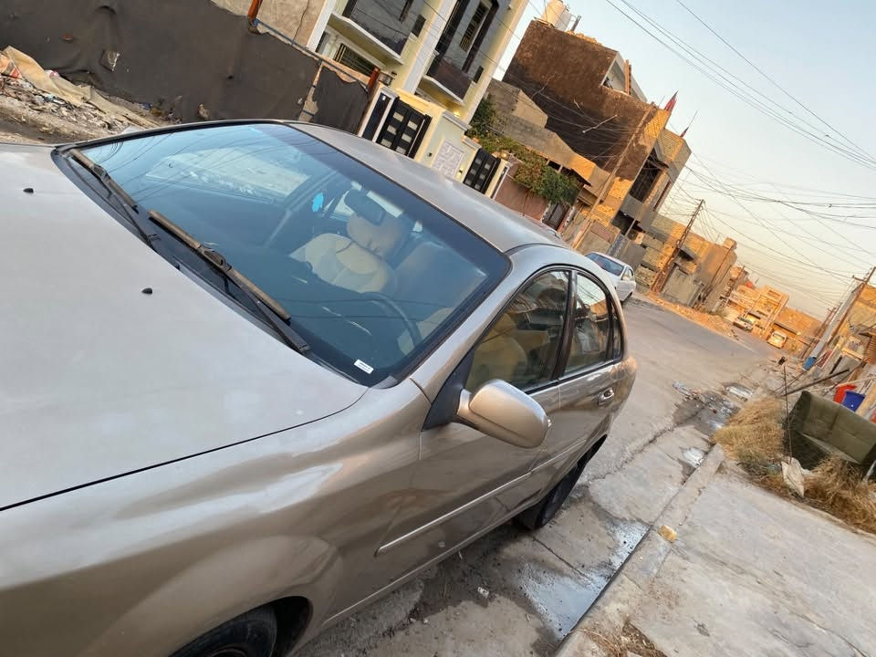 اوبترا مديل 2008 خليجي بسمي كير ومكينه مكفولات تبريد ثلج مصبوغه حزام اثار جرد محرك 1600 سيارة مال جناي نضيفه مكفوله  عليها ادامه قوايش جدد راديتر جديد باتير جديد زوج تايرات جدد جوينات جدد دبه مي راديتر جديده فيت بم جديد ادامه نوزلات جويتر 
سيارة جاهزه 
مكانها بغداد الحسينيه 
***********
سعرها 58وبيها مجال
