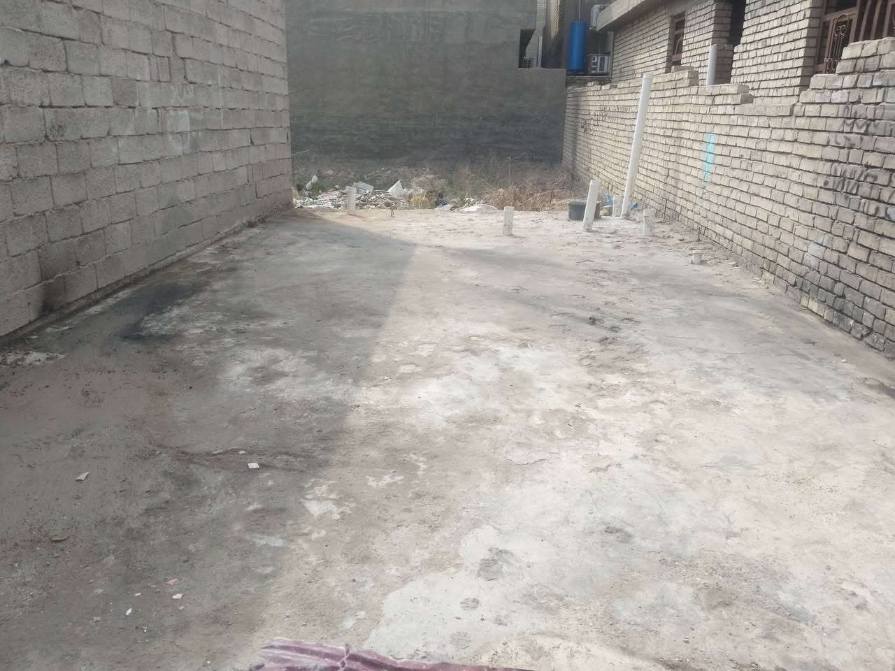 ارض للبيع مبنيه رفت كامل مجاري مي واصله كامله 50 متر بصف الشارع العريض *********** طابوزراعي سند 25

