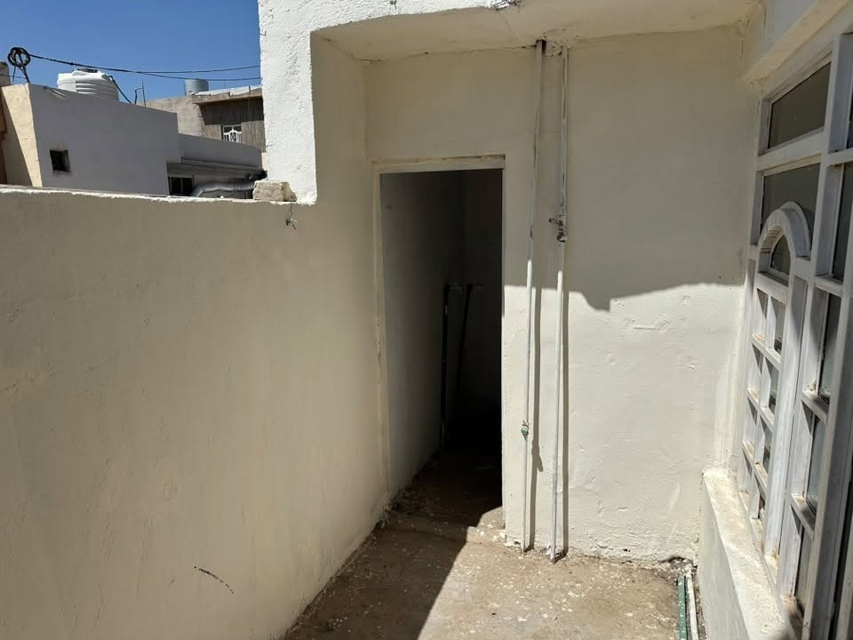 بيت للبيع ابعلي مرادزراعي على الشارع الصب ماءفول وكهرباء  زين المساحه 100 متر السعر 17 استفسار ***********
