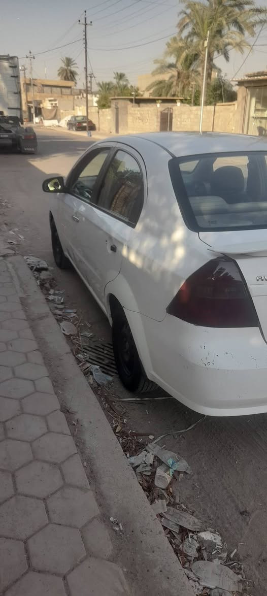 السلام عليكم افيو خليجي موديل 9 رقم بغداد سنوية مشروع وطني جديدة تحويل مباشر  سيارة بيها مكانات صبغ ابيع حزام  بدون ضربة قوية مكينة بيها تبخير من قبق   كير عادي صدر جديد تخم تاير جديد سيارة جاهزة  كهربائيات شغالة  كلها بدون نقص لسعر 39 بيها مجال بسيط العنوان بغداد المدائن ***********
