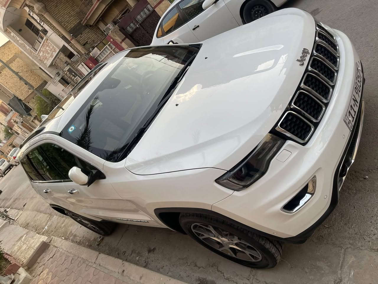 سلام عليكم 
للبيع جيب لمتدد خليجي موديل ٢٠ بغداد بسمي فول مواصفات معروفه مواصفاته الفول ماشيه ٨٩ الف كيلو مكفوله من الصبغ والتبديل والرصعه والمحرك والكير ايضا مكفول سياره جديده عله وضع الشركه مكاني بغداد الكرخ استفسار *********** 
الفديو كلشي واضح بي كلش جديده 🌹

