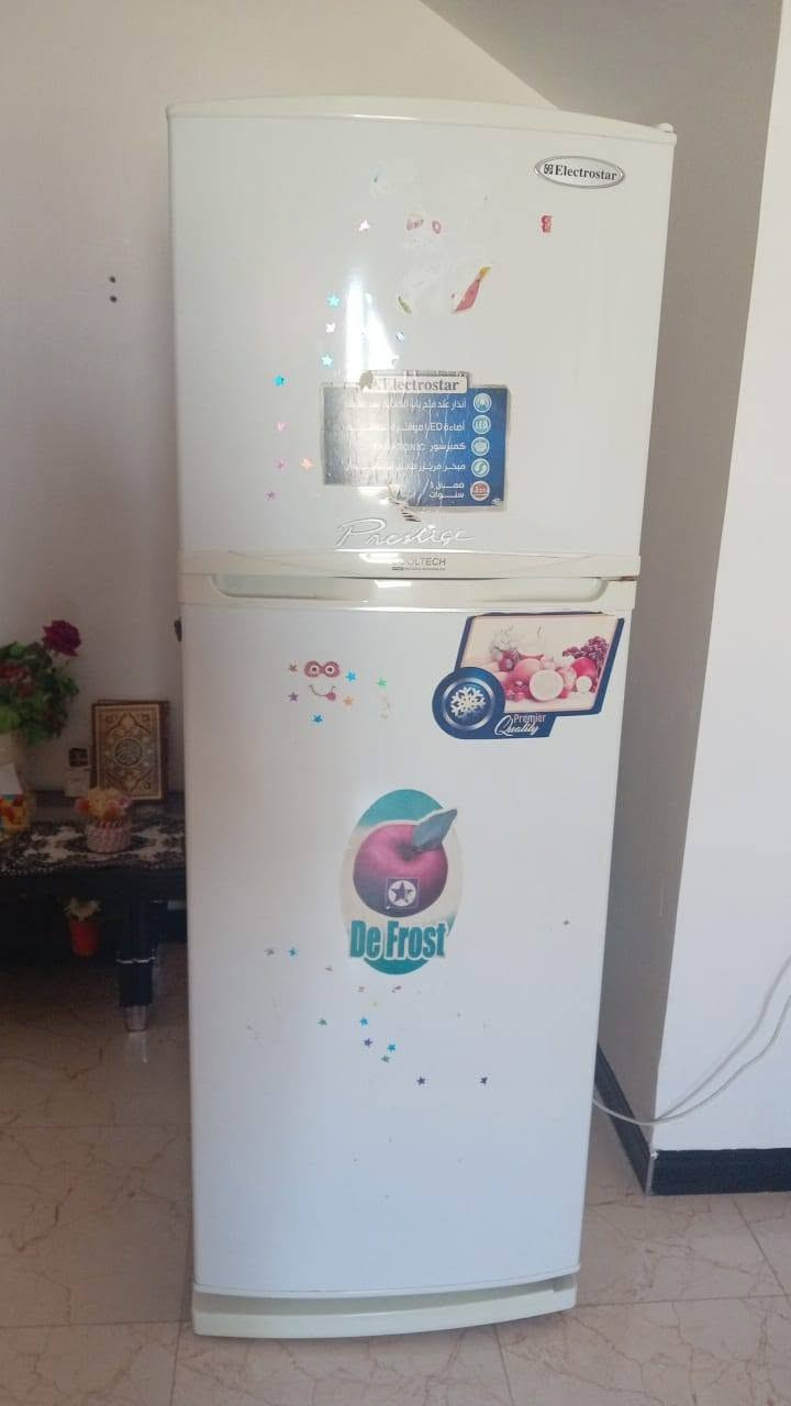 للبيع ثلاجه نضيفه جداا سعرهه ١٤٠ مكانه ال ٨ كيلو دور واطئة الكلفة اي استفسار اتصل فقط +964 787 497 0011
