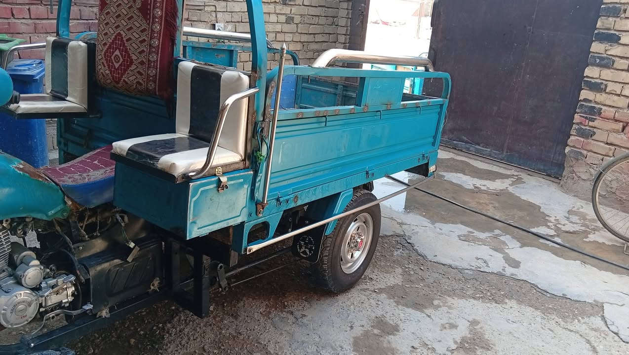 سلام عليكم 
   لبي ع       ستوته  صقر البلال الصلي 
                  اوراق كامله الصليه مالته
ستوته نضيفه. مثل مامضح بصوره 
                 لون سمائي 
                  ركبه مكفوله من لحيم
المكان العبيدي قرب فلكت العبيدي
وباقي تفاصيل عل ***********
                  غير متواجد عل فيس
