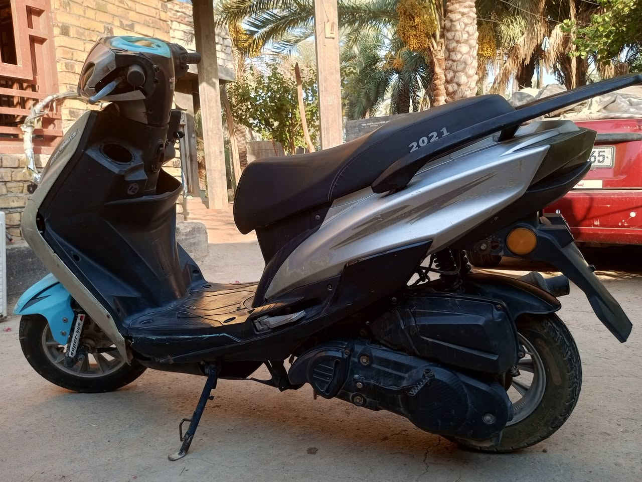 سكنـس صـيني 2021 نضـيفه كلـش كهربائيات اشاير كيج بانزين هورن محرك خير من الله  نقـص بـس باتـري ( السعر 300 وبيها مجال قليل مكاني طويريج ***********
