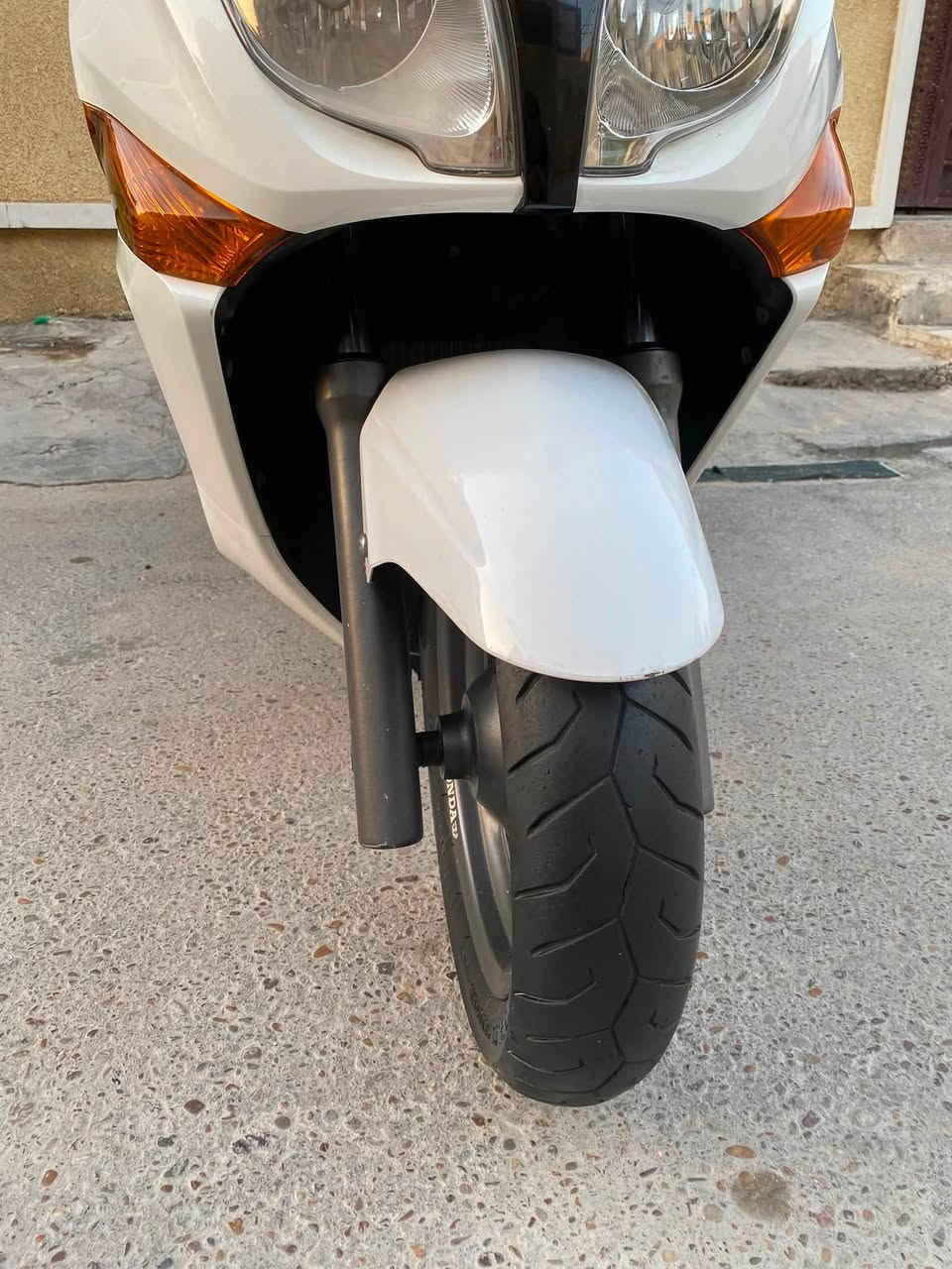 البيع بل نقد والتقصيط ماستر رافدين فقط
يا اللة دراجة سلفر ونج جيتي حجم المحرك 400Ccلون ابيض صدفي النضافة 100/100 نضام اوفر نضام جي بي اس مع الشاشة المسافة المقطوعة 44الف حقيقي سويجات عدد/2 قطعة في حالة الوكالة مكاني الغزالية الشراي يتصل رجاء *********** يوجد توصيل
