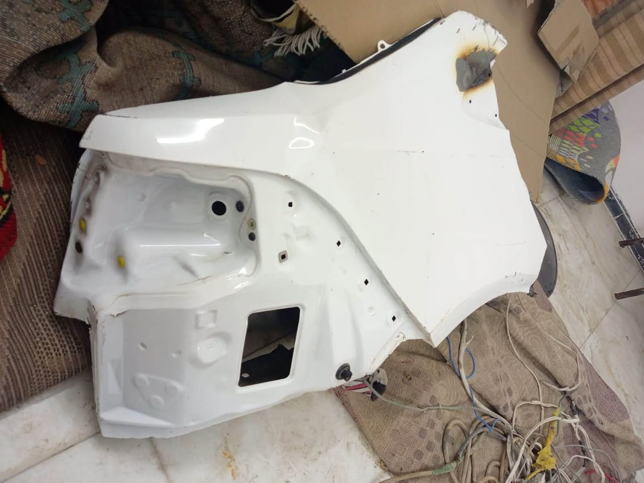 سلام عليكم  جاملغ خلفي جهة اليمين كورلا 2025 
مكان بغداد ***********
