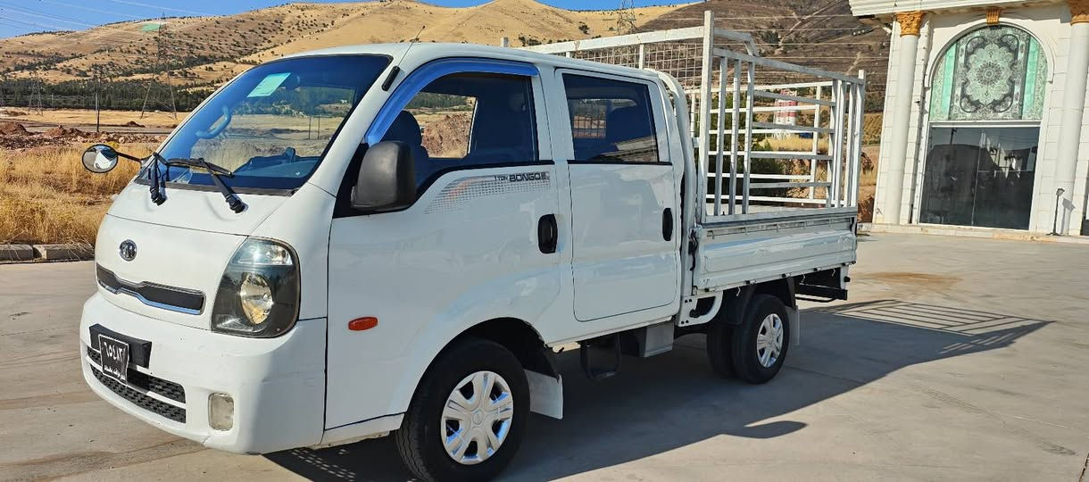 سەرەتابەناوی خوا 
کیا بیلاد 2012 ئەبو کۆد
3000سوپەر مەکینە ڕەش
بێبۆیاخ
کوشن هیتەر 
برێکی بەسراوە 
کارەبای بەسراوە 
سویج کۆنتڕۆڵ 
6قولاپ 
دەعمی بەسراوە
ناوبۆدی بەسراوە 
چەمچەی بەسراوە 
6تایەی لۆک 
تایەی دوای کراوە بە13
کامل جایزە 
***********
***********
