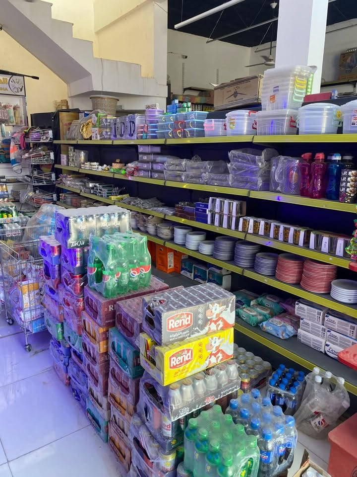السلام عليكم سوبر ماركت للبيع المساحه 120 متر مربع الرزق بي خير من اللّٰه محتوياته اربع عارضات انكور الحجم الكبير اربعه باب بعدهن بفتره الضمان + تلث مجمدات الحجم الضخم+ رفوف وسطيه وجانبيه اردني اصلي +مجمدتين حجم وسط موطه+سبلت كنتوري تلاثه طز +11 فاترينه pdf منوع وتفصال خاص بأسم الماركت+مانع اتربه حجد
مترين
+ نضام سبيدو ونازله بي كل الايتمام والاسعار وضايفله طابعه باركود وضايف طابعه فواتير وجهازين قارء باركود يدوي ومنضدي سريع سبب البيع لعدم التفرغ رزق المحل ماشي وخير من اللّٰه على شارع رئيسي اجار المحل 500
الامبيرية 300
الموقع بغداد رئاسه العبيدي
للاستفسار ‭***********‬
