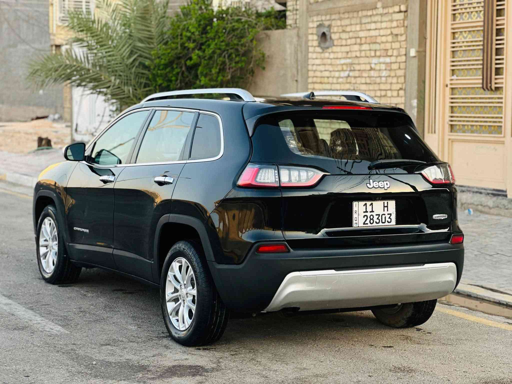 سلام عليكم جيب بزون للبيع موديل 2019 السعر 118 وبي مجال بسيط صور حادثه مرفوقه بلمنشور صبغ البنيد والباقي كفاله شرط سونار مكينه 2400 كشنات تدفئه تحكم ستيران جهتين سايد بريك بصمه شاشه كبيره كامره خلفيه دواره حسارات وباقي موصفات معروفه رقم دولي تحويل مباشر العنوان كربلاء بيع فقط للستفسار ***********
