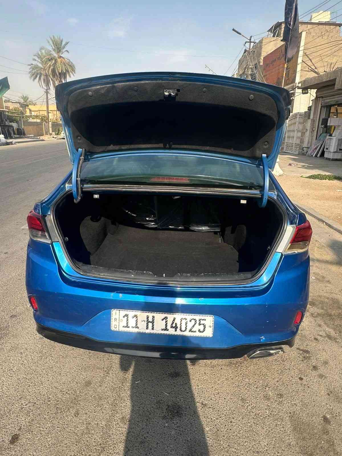 السلام عليكم هونداي سونات 2018 البيع وارد أمريكي حدث بنيد مبدل وبيه 3 قطع كلير كير مكينه خير من الله تبريد شغال صدر جديد السياره جهازه السياره بسمي رقم بغداد جديد مكان السياره بغداد زعفرانيه  رقم تلفون ***********
