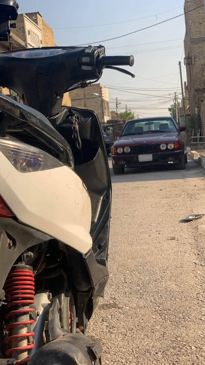 السلام وعليكم دراجه ثعلب دراجه نضيفه وجاهزه عارضه 450 او مراوس وبيه مجال مكاني الشعب ***********للتواصل واتساب

