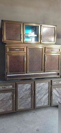 كاونتر • نظيف • متر ونص