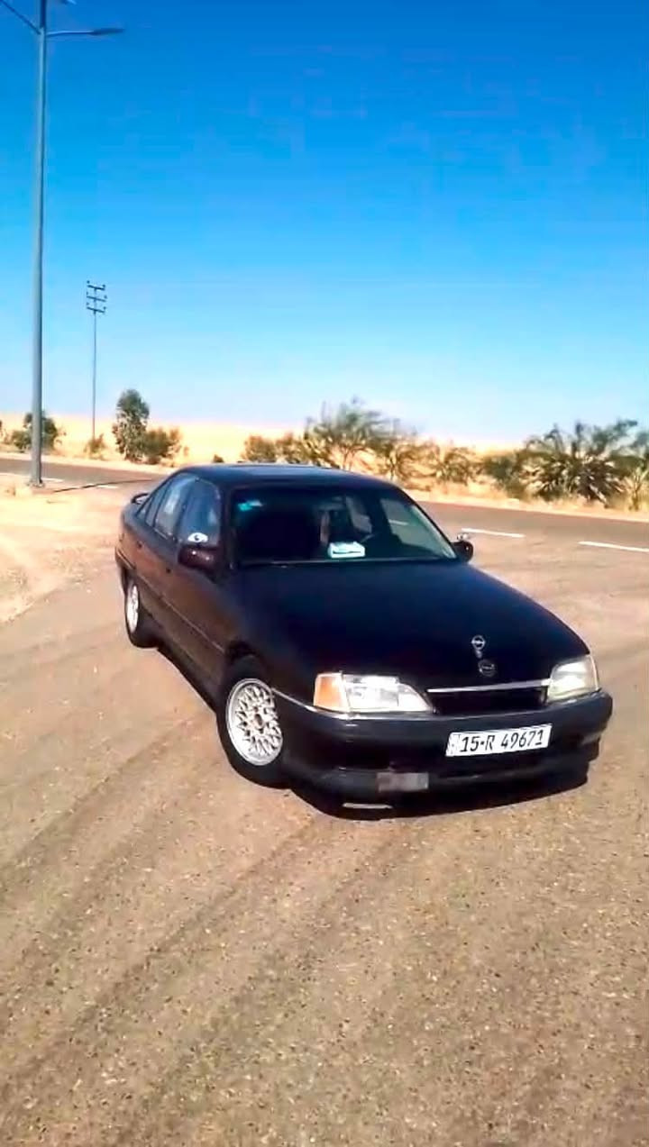 السلام عليكم

سيارة اوبل اوميكا موديل 1991 كير عادي مكينه 2000 واكسل كله مضبوطه خير من الله السياره لاتنقيص ولاتبخير والصدر جديد  تخم تاير جديد السيارة لون عنابي باسمي تحويل باي وقت تريد 

مكان السياره/ الانبار قضاء حديثه 

السعر/ 34 وبيها مجال 

رقمي/***********
