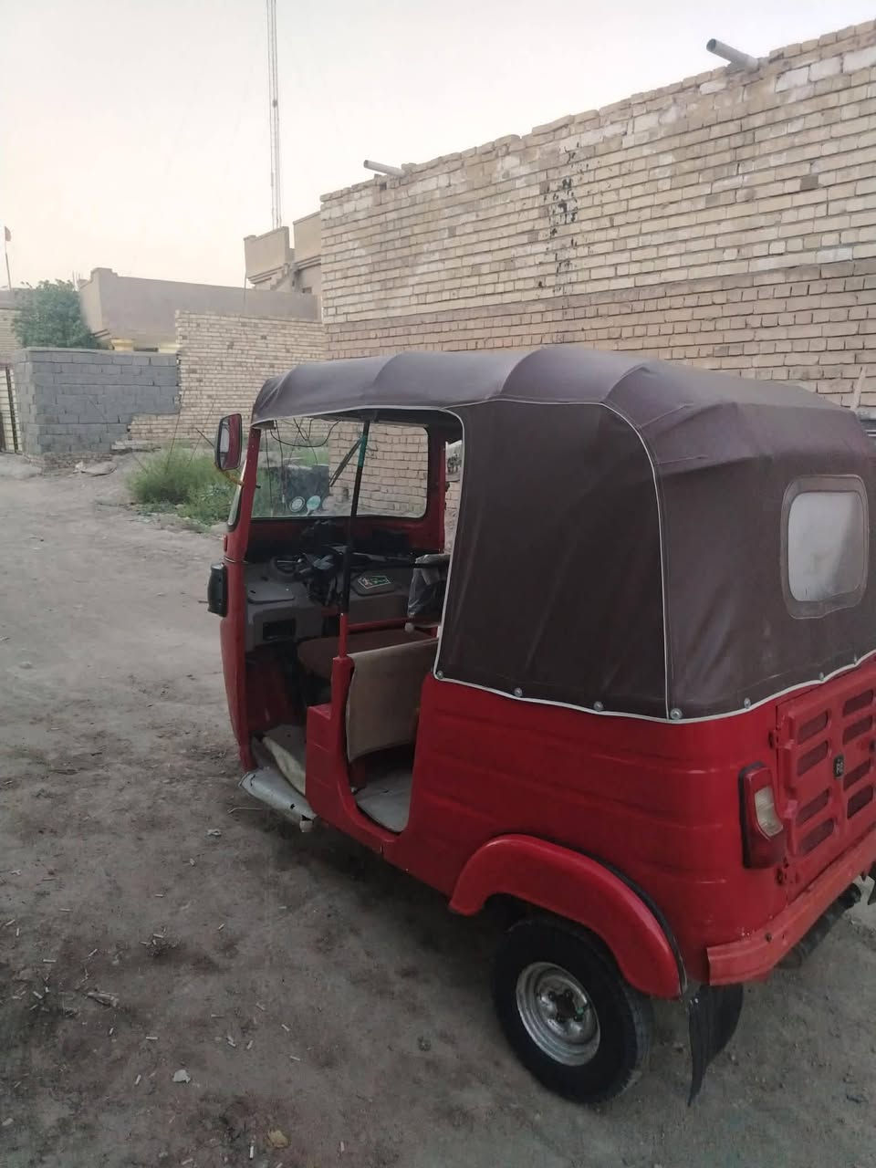 تكتك للبيع موديل 17 أؤراق اصؤليه بدون رقم السعر 3600 وبيه مجال قليل والشراي بي خير ويدلل المكان المسيب ابو الجاسم التواصل عالرقم ***********
