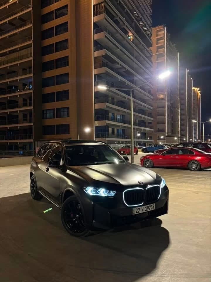 بيع او مراوس 

BMW X5 
موديل :2024 
سياره :وارد امريكي كلين تايتل كفالة عامة من الصبغ والبارد 
محرك بنزين :6 سلندر 
TwinPower Turbo

مواصفات :
الكاميرا الخلفية - سقف بانورامي - صندوق كهربائي - التحكم على المنحدرات - كامرات  360 - تدفئة المقاعد - تبريد المقاعد - فتحة
السقف - بصمة - شاشة - مراقبة النقطة العمياء - التحكم التلقائي في درجة الحرارة - نظام بدء التشغيل - نظام فرملة الطوارئ - 8 وسادة
هوائية - المصابيح الأمامية ليد - مصابيح الليزر الأمامية - عرض المعلومات على الزجاج الامامي - تدفئة مقود القيادة - لوحة قيادة رقمية
- إنارة محيطية - أبل كاربلاي 

الاضافات 
- تضليل 80‎%‎ مرخص 
PPF كامل اسود مات ضمان 
- 10 سنوات
- شباك ليد  

السيارة وارد امريكي كلين تايتل و كارفاكس كلين
‎كير و محرك كلها بشرط
وسونار موجود موضح بي كل التفاصيل 

سعر : 500 ورقة
للاستفسار : ***********
العنوان : بغداد
بيع او مراوس
