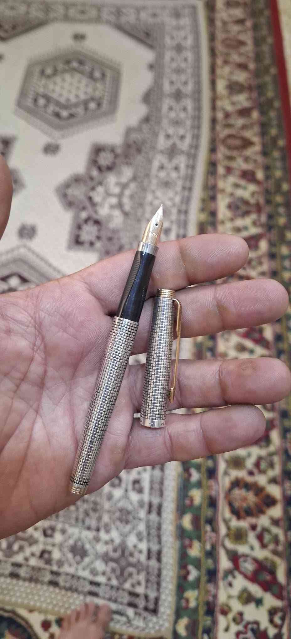 قلم باركر • فضة ٩٢٥ • ريشة ذهب ١٤