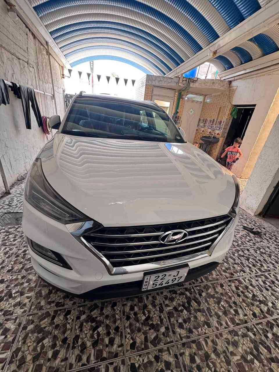 سلام عليكم 
توسان خليجي موديل 20 
رقم اربيل تريد تحويل تريد وكاله 
سياره مال بيت سونار موجود بل صوره 
عنوان واسط السعر 185 وبيه مجال حك الجيه 
***********
***********
